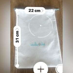 Stella & Dot White Pouch / dust bag with embroidered Logo